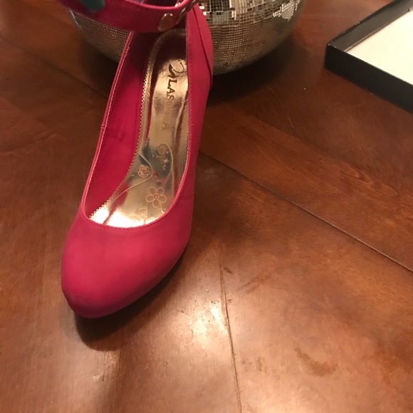 Pink heals - Picture 3 of 5